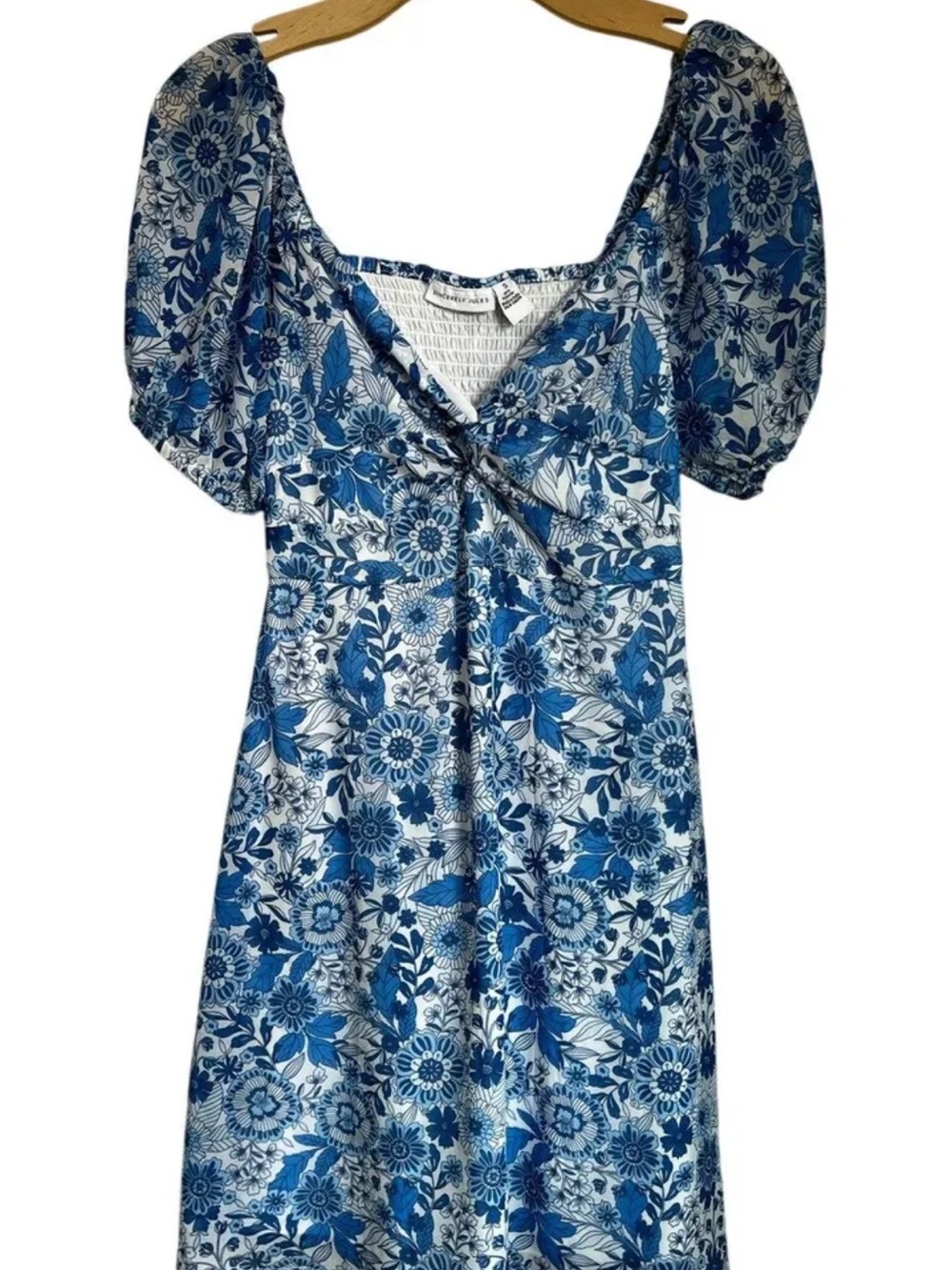 Sincerly Jules Blue Floral Puff-Sleeve Midi Dress